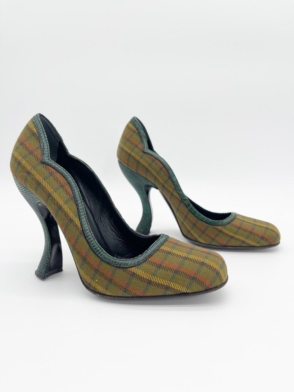 Prada Vintage F/W 2004 Plaid Lizard Embossed Trim Sculptural Heel Pumps IT 39.5